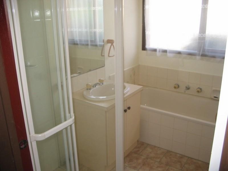 1 Cedarview Close, Rowville VIC 3178