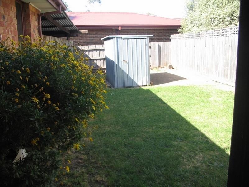 1 Cedarview Close, Rowville VIC 3178