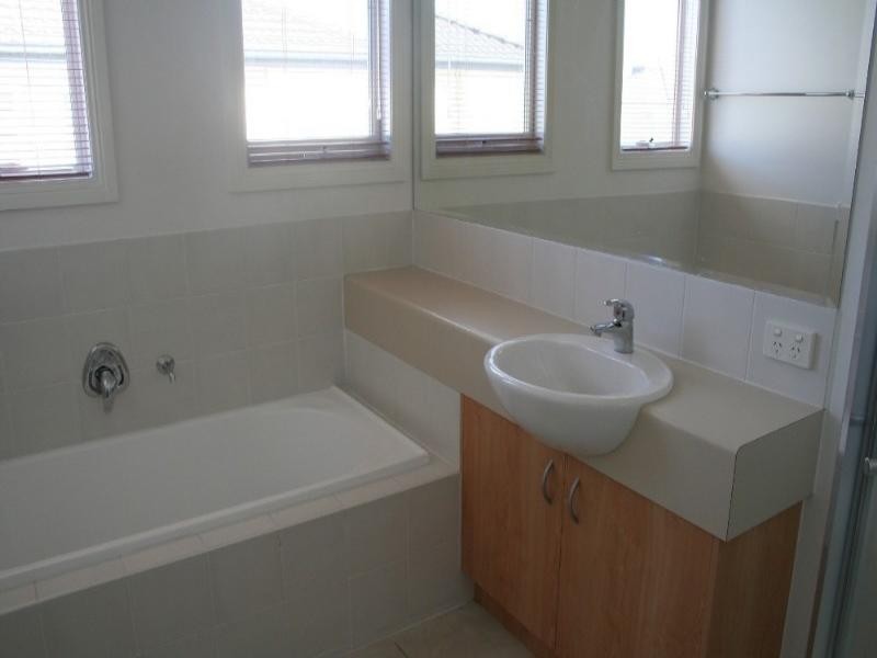 85 Sovereign Manors Crescent, Rowville VIC 3178