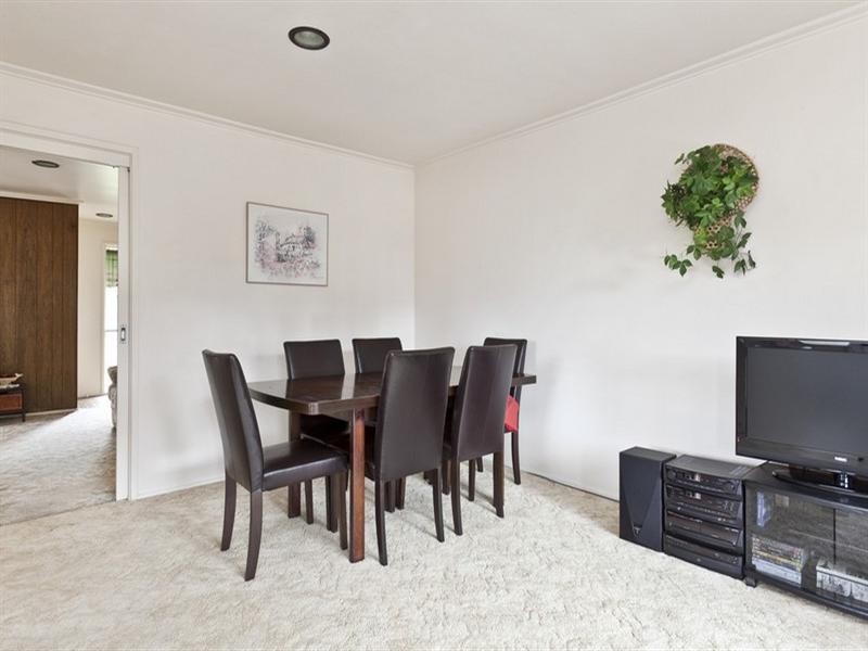 6 Orna Street, Ferntree Gully VIC 3156