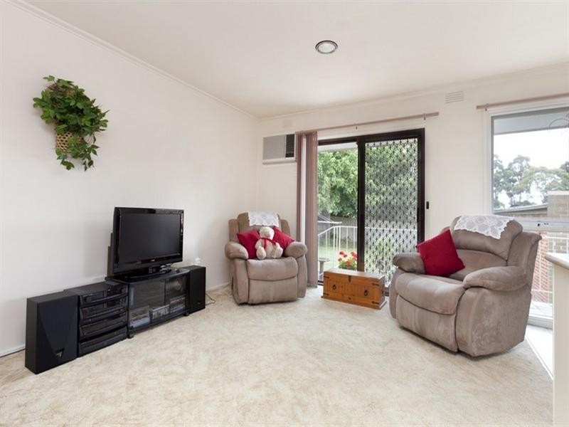 6 Orna Street, Ferntree Gully VIC 3156