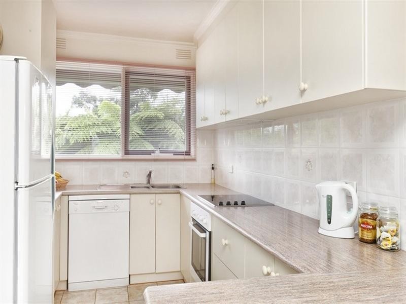 6 Orna Street, Ferntree Gully VIC 3156