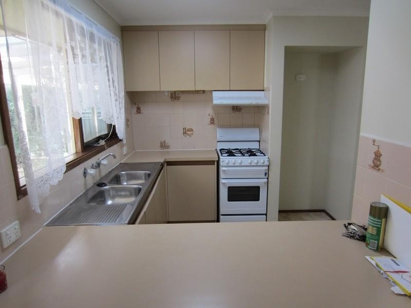 15 Eildon Parade, Rowville VIC 3178