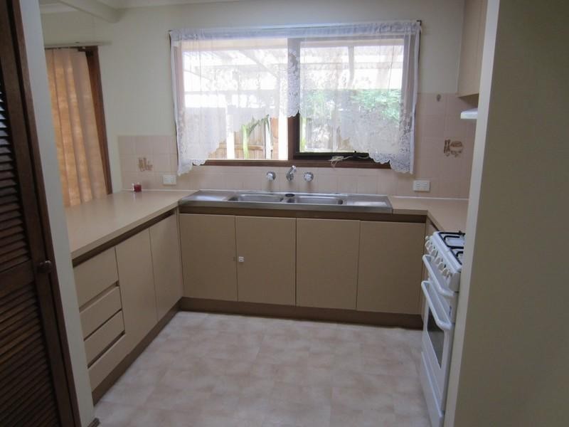 15 Eildon Parade, Rowville VIC 3178