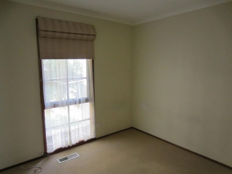 15 Eildon Parade, Rowville VIC 3178