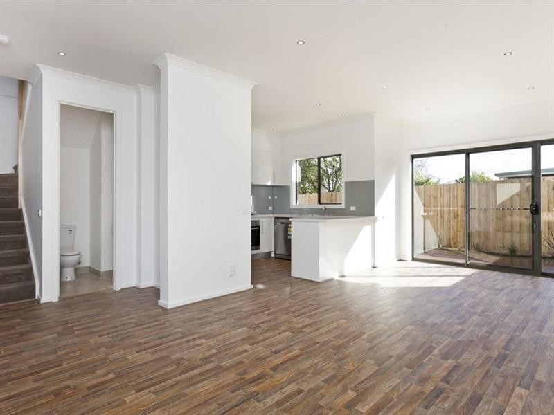 2/1584 Dandenong Road, Huntingdale VIC 3166