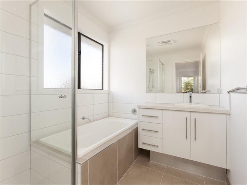 2/1584 Dandenong Road, Huntingdale VIC 3166