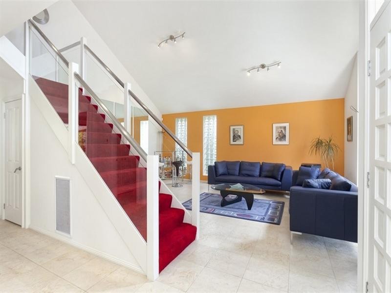 8 Glenview Place, Lysterfield VIC 3156