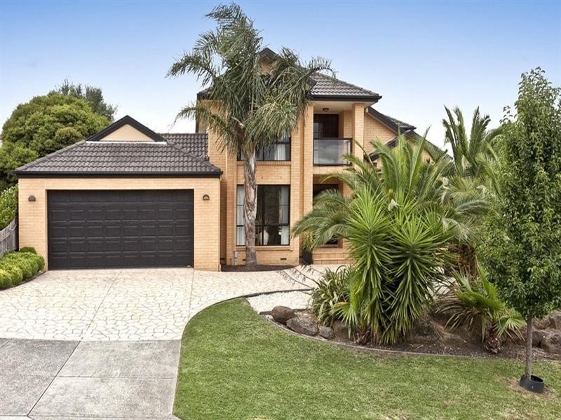 8 Glenview Place, Lysterfield VIC 3156