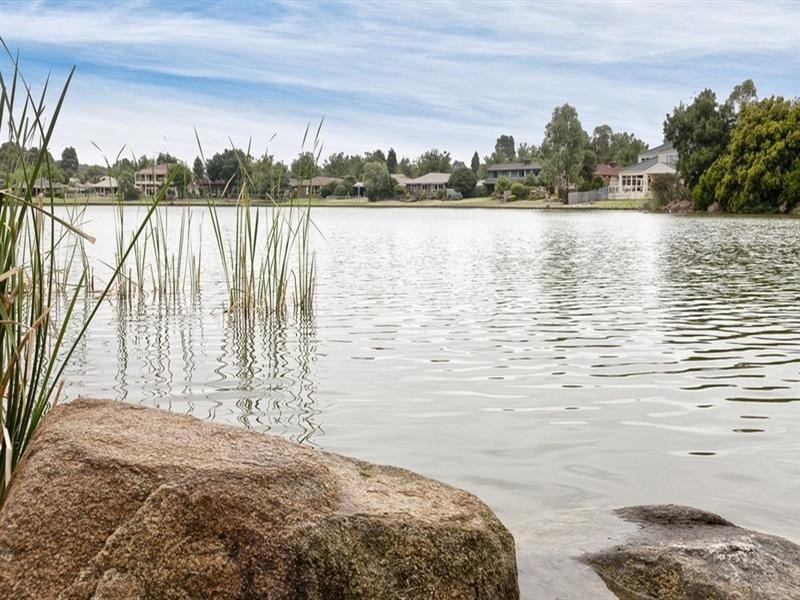 24 Superior Avenue, Rowville VIC 3178