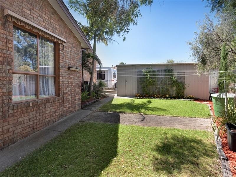 42 Corhanwarrabul Close, Rowville VIC 3178