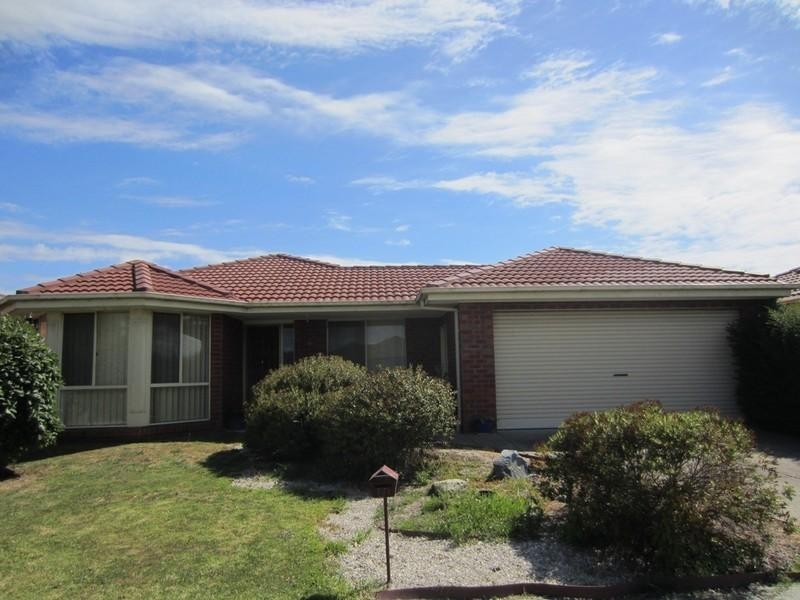 28 Trafalgar Way, Cranbourne East VIC 3977