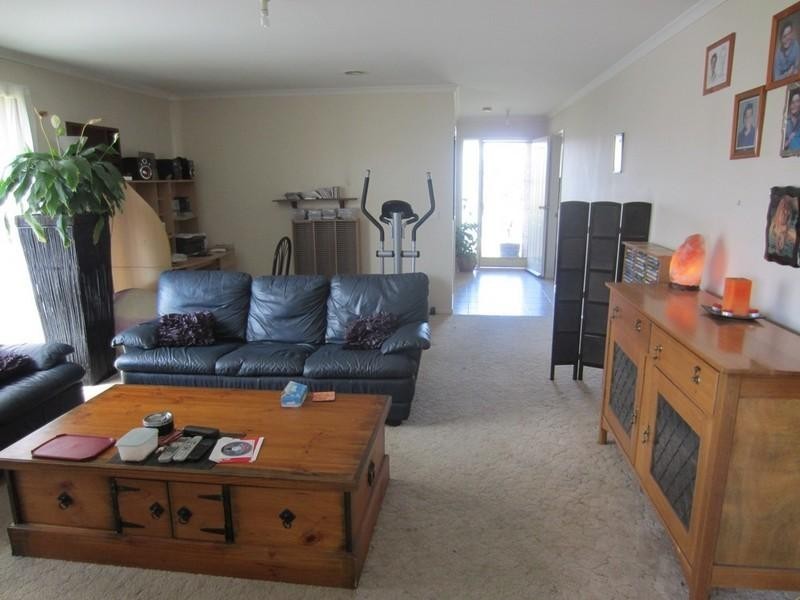 28 Trafalgar Way, Cranbourne East VIC 3977