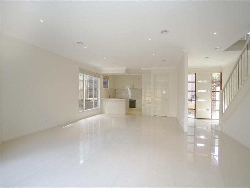 2/115 Warrandyte Road, Ringwood North VIC 3134