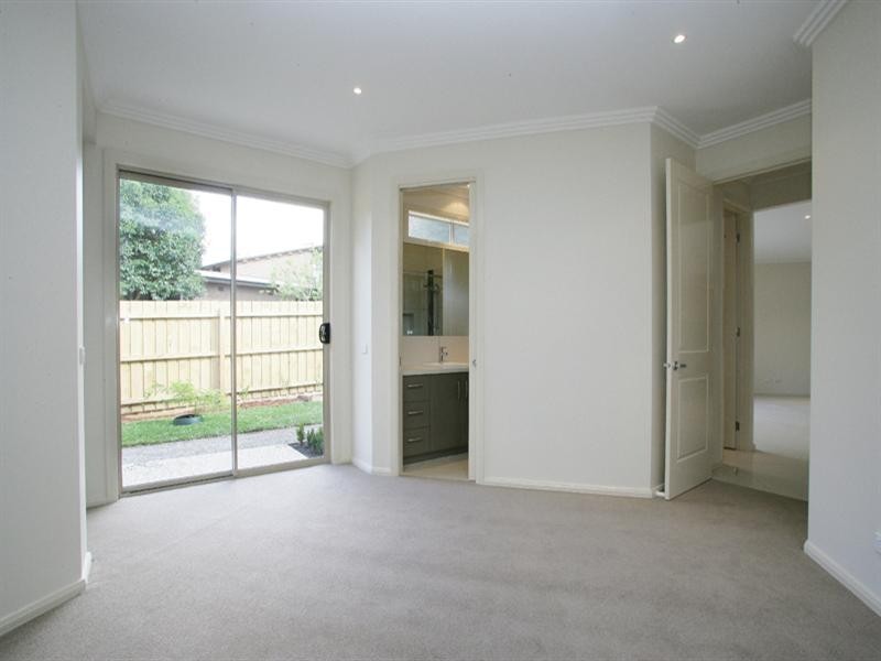 2/115 Warrandyte Road, Ringwood North VIC 3134