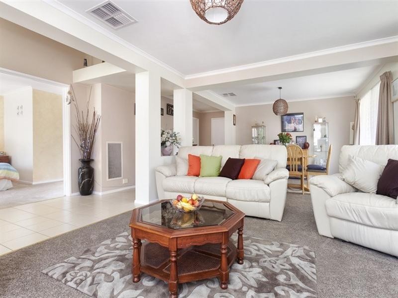 24 Bickerton Court, Rowville VIC 3178