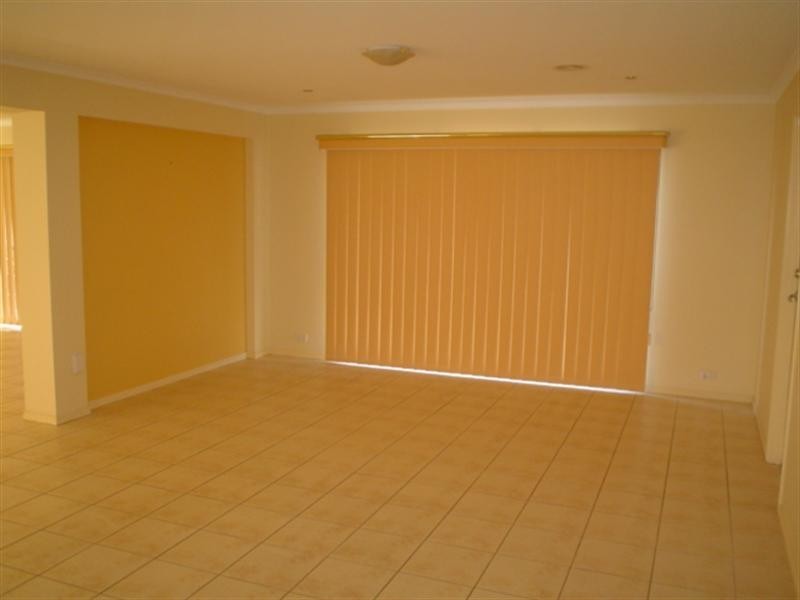 24 Delfin Court, Rowville VIC 3178