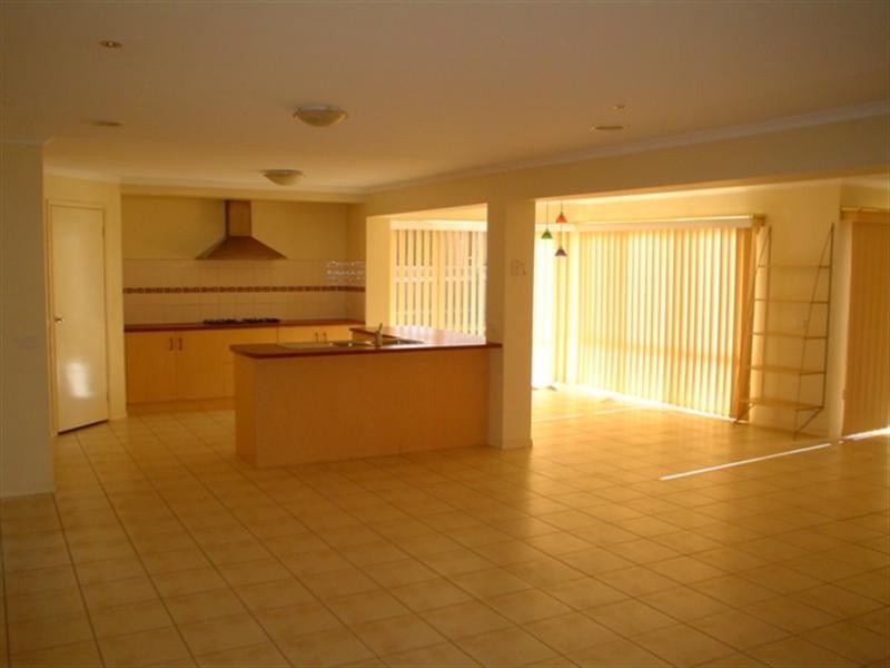 24 Delfin Court, Rowville VIC 3178