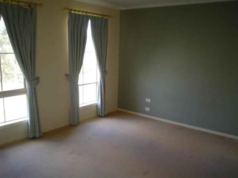 24 Delfin Court, Rowville VIC 3178