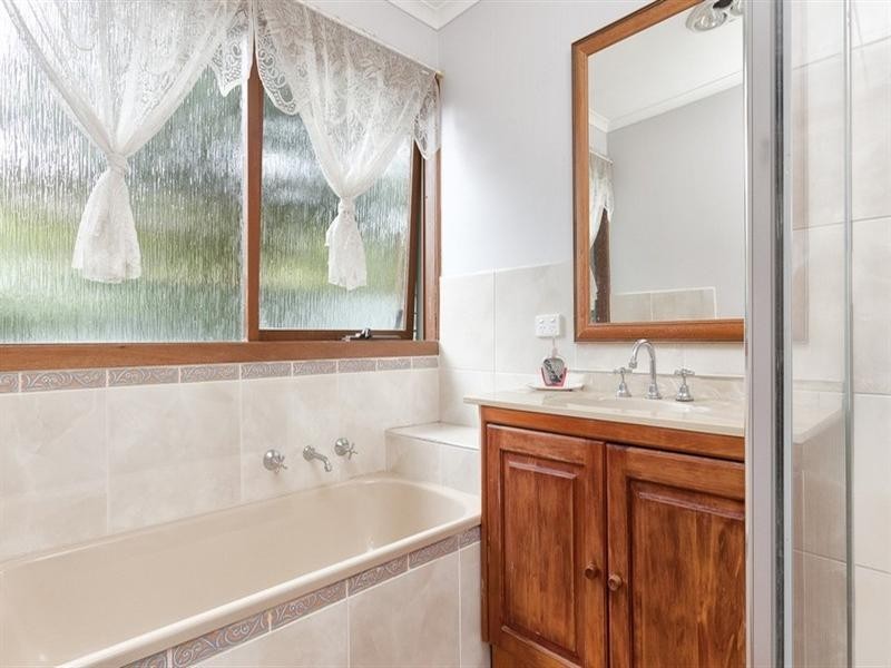 3 Hopkins Close, Rowville VIC 3178