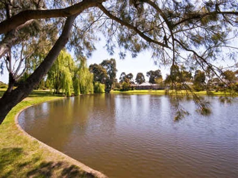 3 Hopkins Close, Rowville VIC 3178