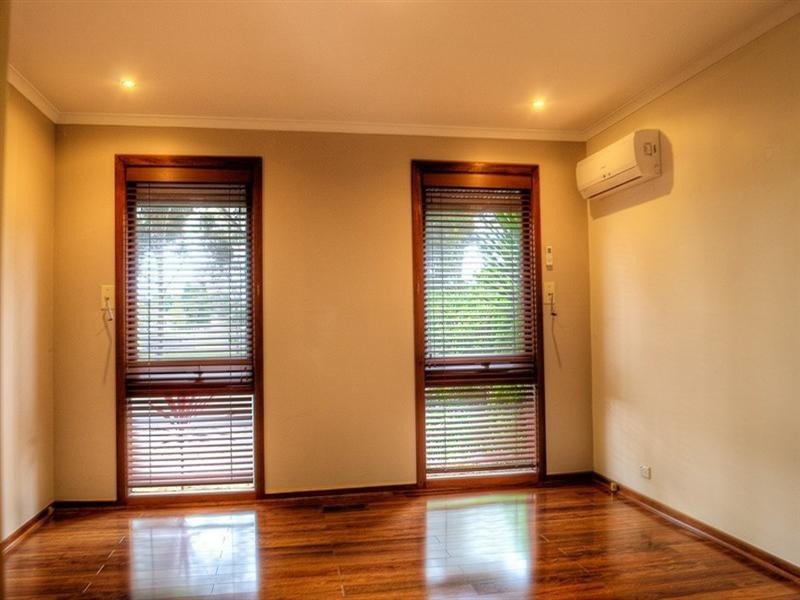 42 Eildon Parade, Rowville VIC 3178