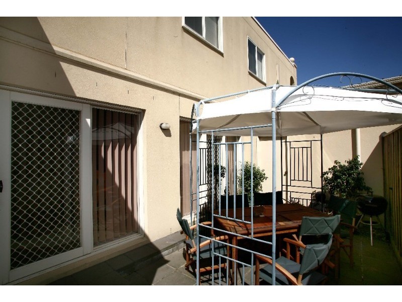 4 Parklane Way, Rowville VIC 3178