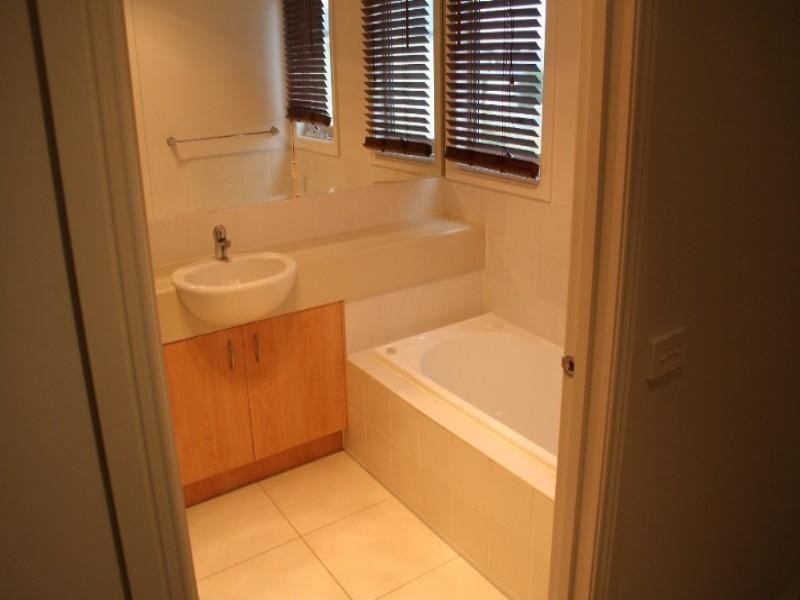123 Sovereign Manors Crescent, Rowville VIC 3178