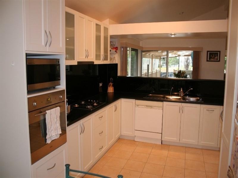 43 Clondara Drive, Rowville VIC 3178