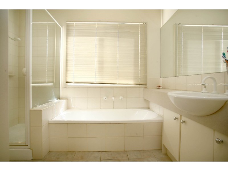 4 Parklane Way, Rowville VIC 3178