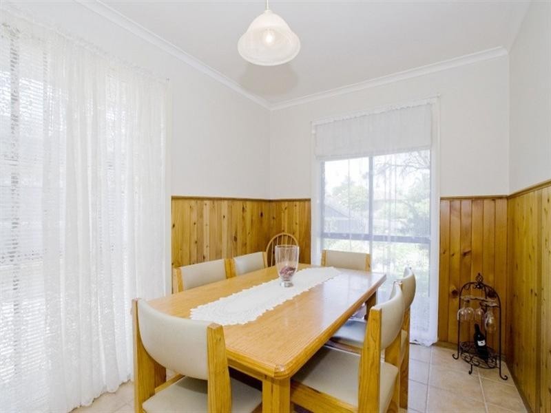 237 Dandelion Drive, Rowville VIC 3178