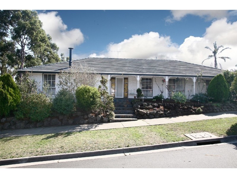 12 Lakeside Boulevard, Rowville VIC 3178