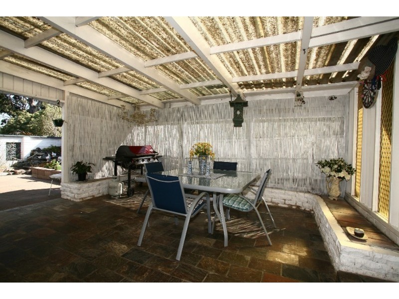 12 Lakeside Boulevard, Rowville VIC 3178