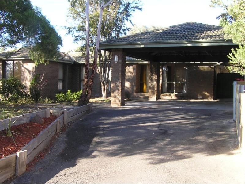 13 Gymea Avenue, Rowville VIC 3178