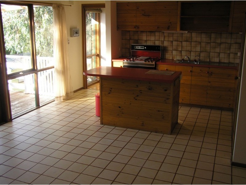 13 Gymea Avenue, Rowville VIC 3178