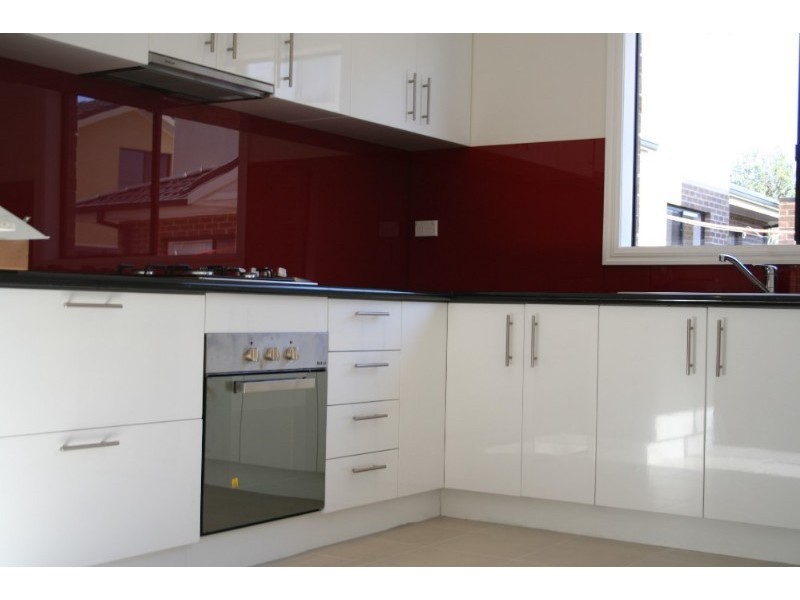 1-8/130 Kennington Park Drive, Endeavour Hills VIC 3802