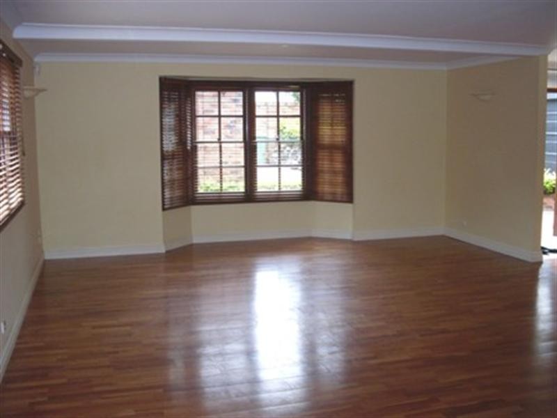 471B Pine Ridge Road, Runaway Bay QLD 4216