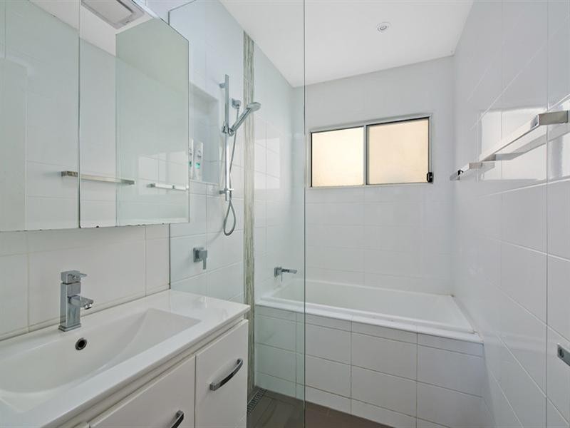 55 Nalkari Street, Coombabah QLD 4216