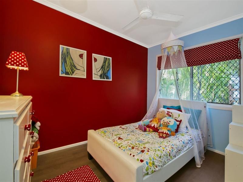 55 Nalkari Street, Coombabah QLD 4216