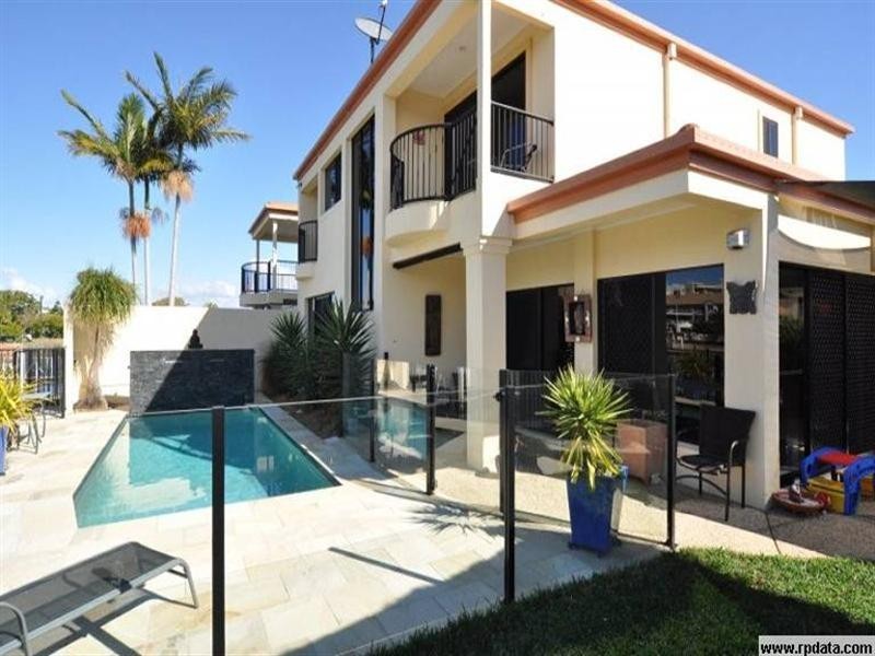 1/48 VAGGELAS Drive, Biggera Waters QLD 4216
