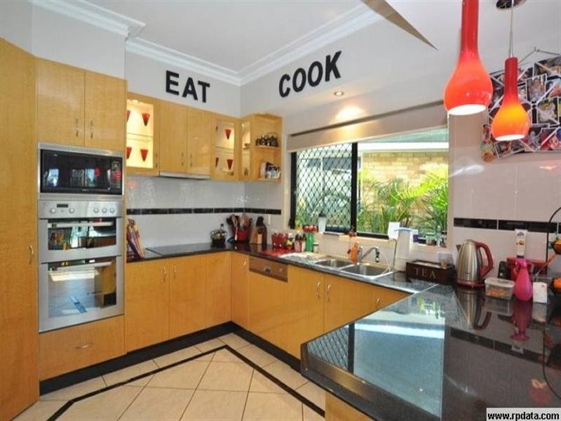 1/48 VAGGELAS Drive, Biggera Waters QLD 4216
