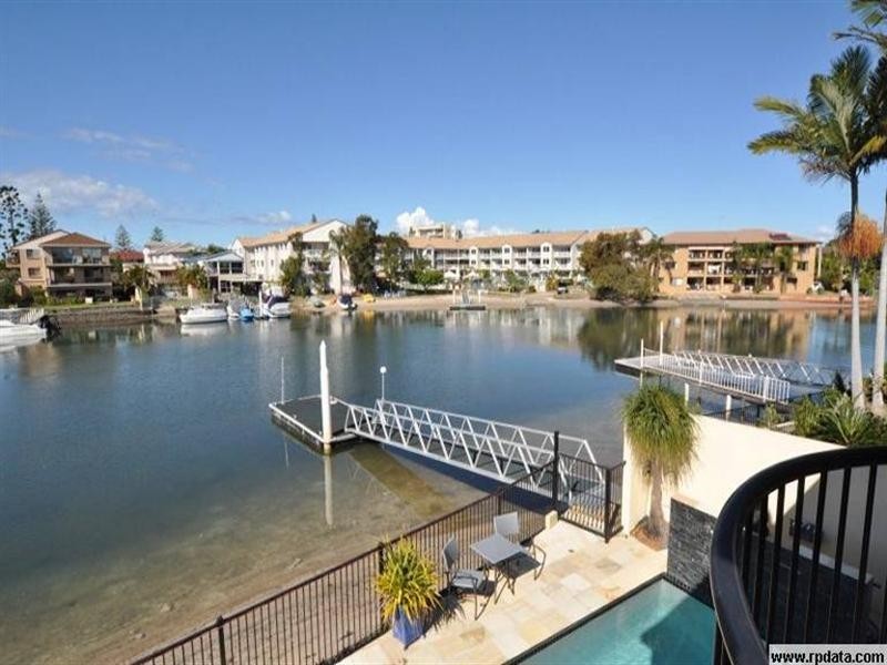 1/48 VAGGELAS Drive, Biggera Waters QLD 4216