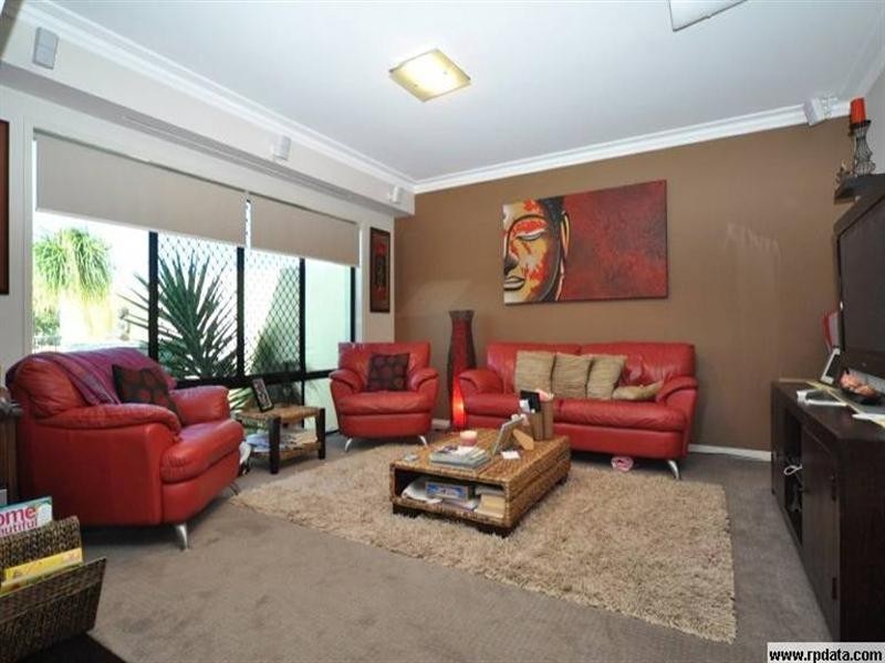 1/48 VAGGELAS Drive, Biggera Waters QLD 4216