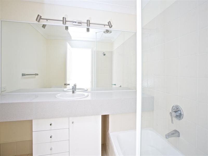 19/43 Myola Court, Coombabah QLD 4216