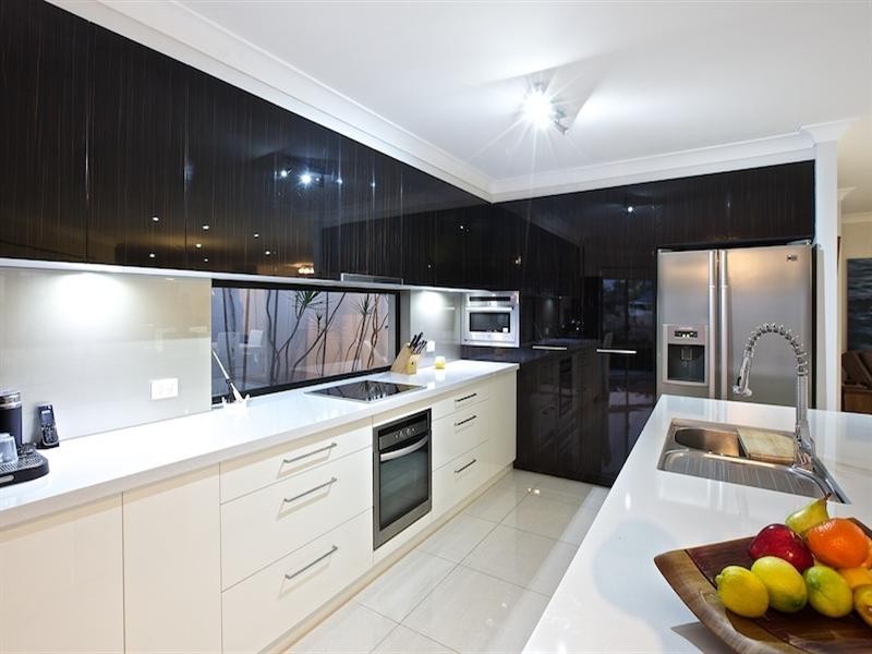 124 Lae Drive, Runaway Bay QLD 4216