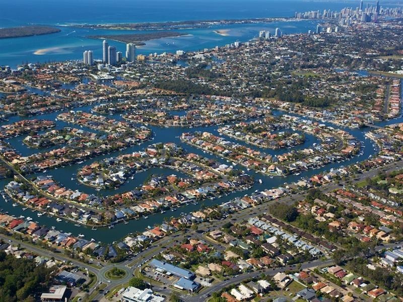 124 Lae Drive, Runaway Bay QLD 4216