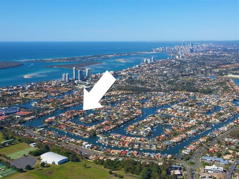 4 Pebble Beach Drive, Runaway Bay QLD 4216