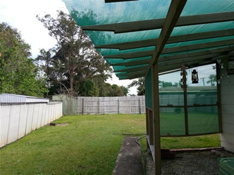 4 Serene Court, Arundel QLD 4214