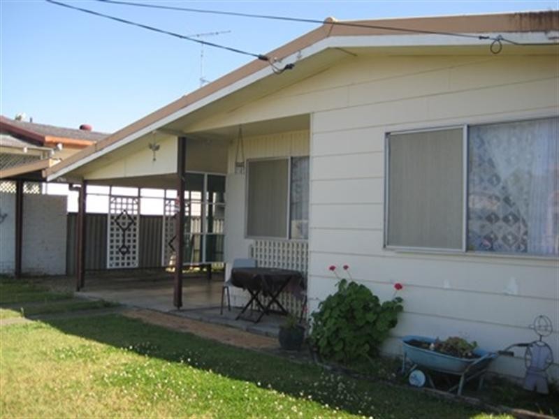 4 Serene Court, Arundel QLD 4214