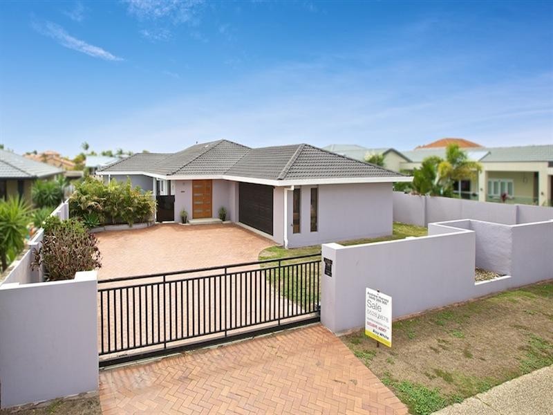 446 Oxley Drive, Runaway Bay QLD 4216